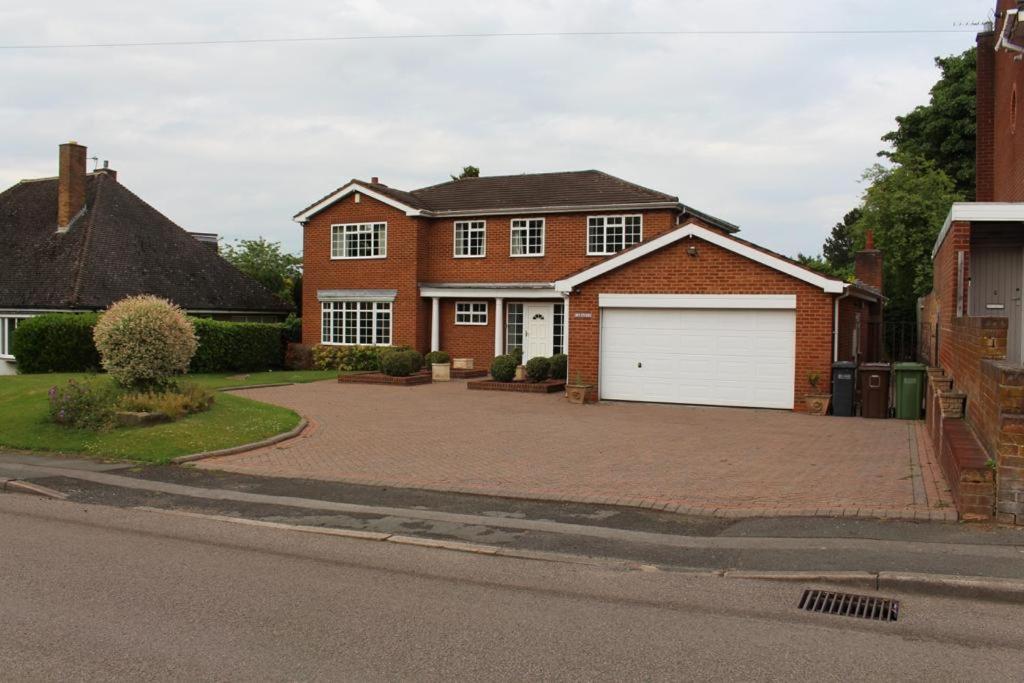 Unwind In Comfort At Cosy Caradus Free Parking Birmingam Exterior foto