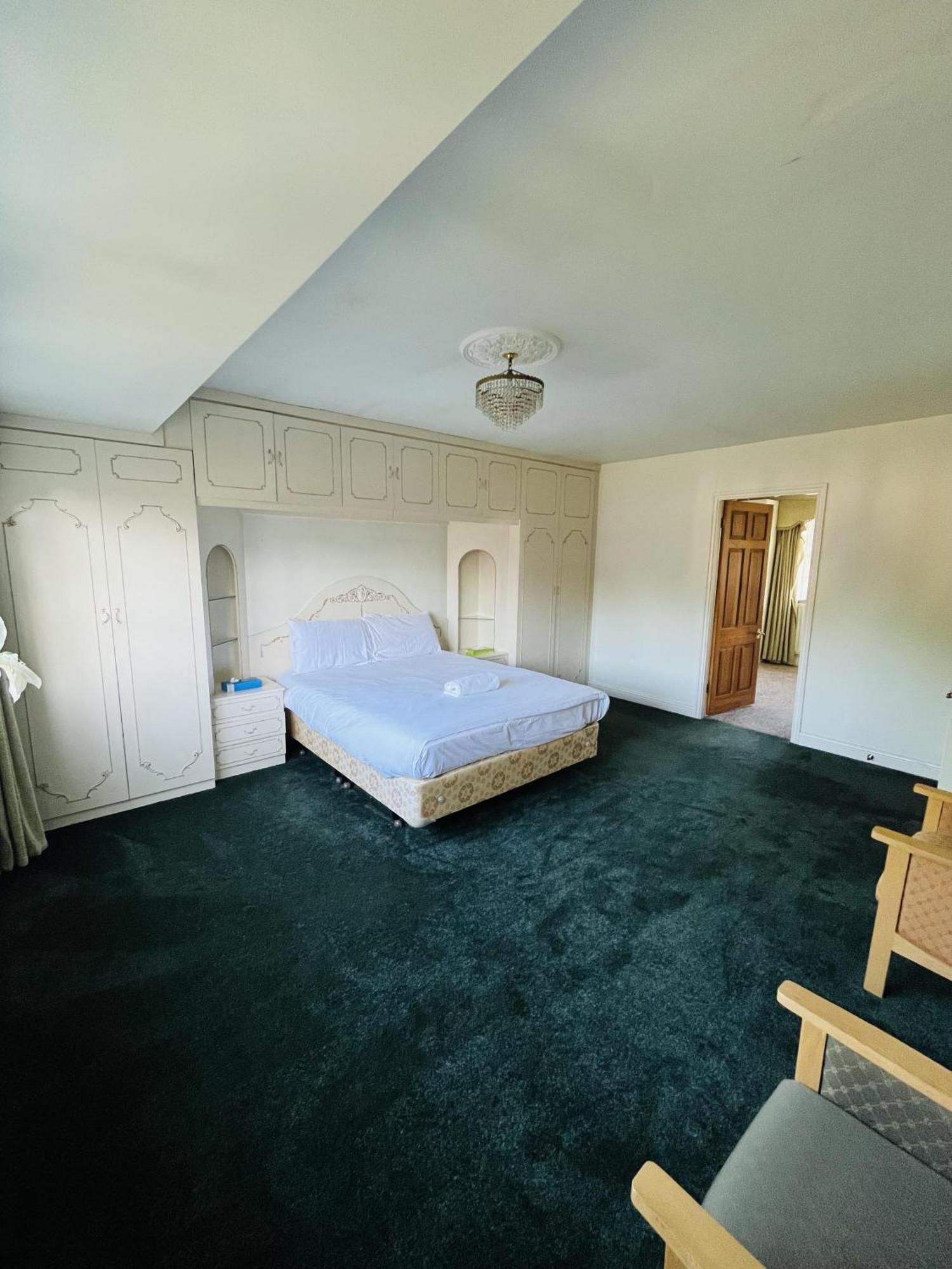 Unwind In Comfort At Cosy Caradus Free Parking Birmingam Exterior foto