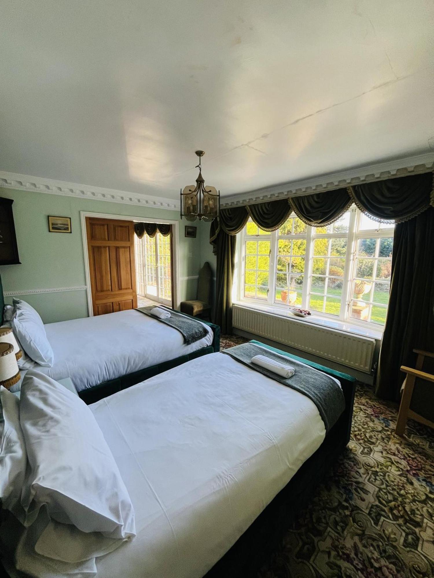 Unwind In Comfort At Cosy Caradus Free Parking Birmingam Exterior foto